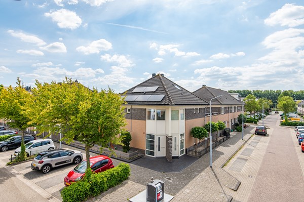 Onder bod: Bremstraat 10, 2165CA Lisserbroek